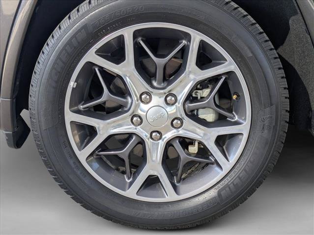 Used 2019 Jeep Grand Cherokee Overland w/ Interior Metal Package RWD image 24