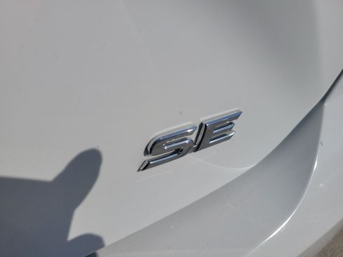 Certified 2025 Toyota Camry SE FWD image 9