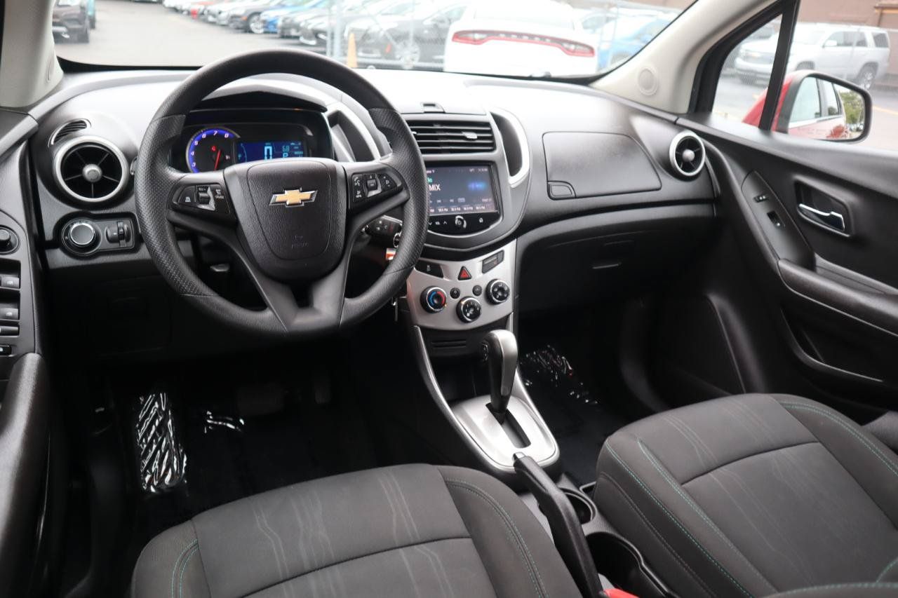 Used 2015 Chevrolet Trax LT AWD/4WD image 17