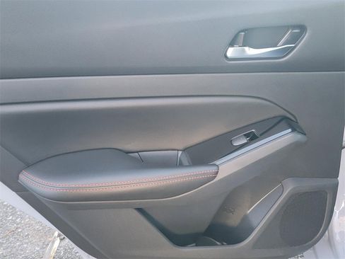 Certified 2023 Nissan Altima 2.5 SR image 11