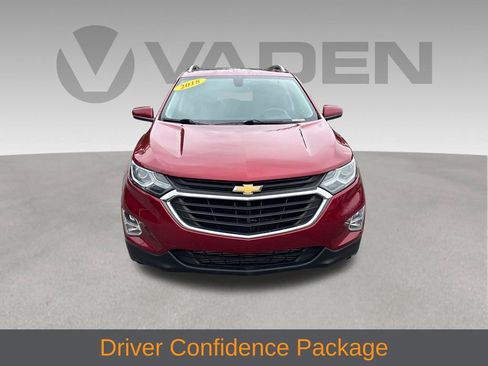 Used 2018 Chevrolet Equinox LT w/ Sun & Infotainment Package FWD image 3