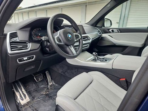 Used 2023 BMW X5 xDrive40i w/ M Sport Package image 12