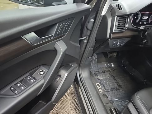 Used 2025 Audi Q5 2.0T Premium w/ Convenience Plus Package image 28