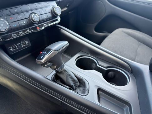 Used 2023 Dodge Durango SXT image 13