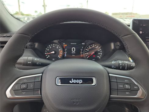 New 2026 Jeep Compass Latitude image 33