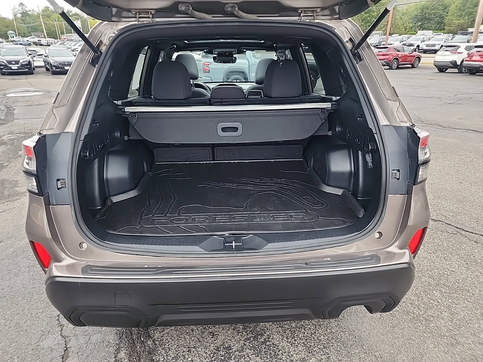 Used 2025 Subaru Forester Premium AWD/4WD image 27