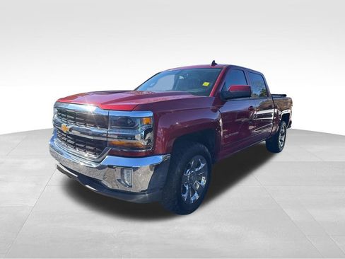 Used 2018 Chevrolet Silverado 1500 LT w/ LT Eassist Package image 6