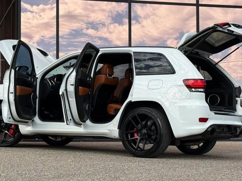 Used 2014 Jeep Grand Cherokee SRT w/ Trailer Tow Group IV image 29