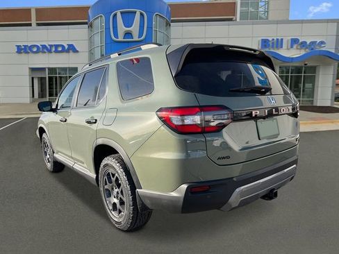 New 2026 Honda Pilot TrailSport image 3