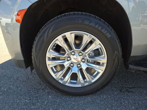 Used 2024 GMC Yukon XL Denali AWD/4WD image 7