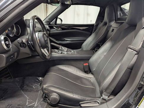 Used 2025 MAZDA MX-5 Miata RF Grand Touring RWD image 11