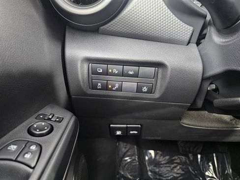 New 2025 Nissan Kicks S image 38