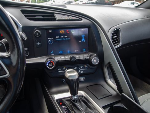 Used 2014 Chevrolet Corvette Stingray Coupe RWD image 15