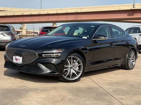 Used 2025 Genesis G70 2.5T image 2