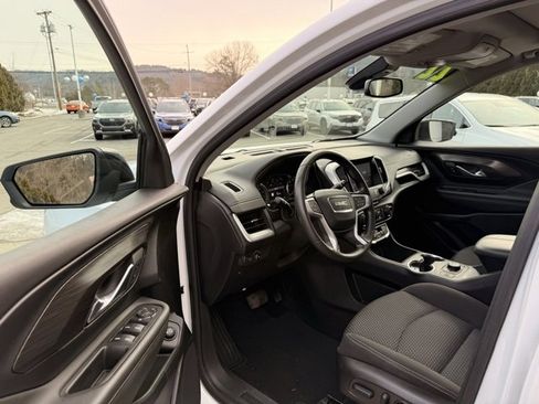 Used 2022 GMC Terrain SLE w/ Driver Convenience Package image 19