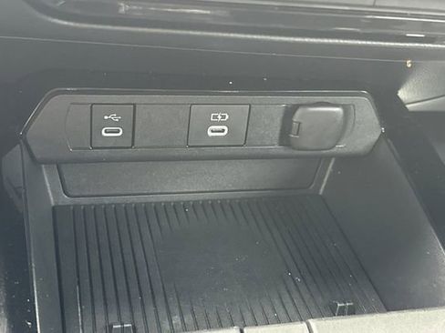 Used 2023 Toyota Prius Prime SE image 34