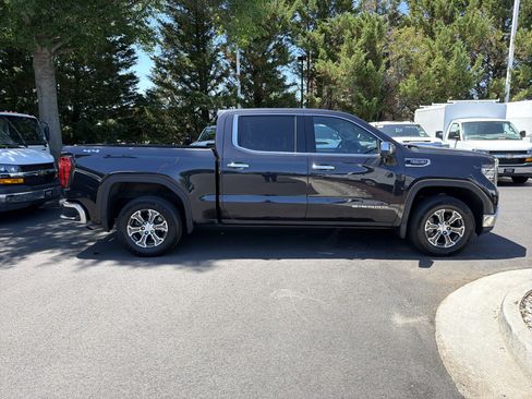 Used 2026 GMC Sierra 1500 SLT AWD/4WD image 11
