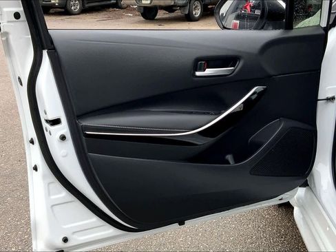 Used 2023 Toyota Corolla XLE image 21