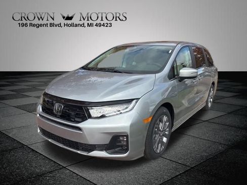 New 2026 Honda Odyssey Touring image 3