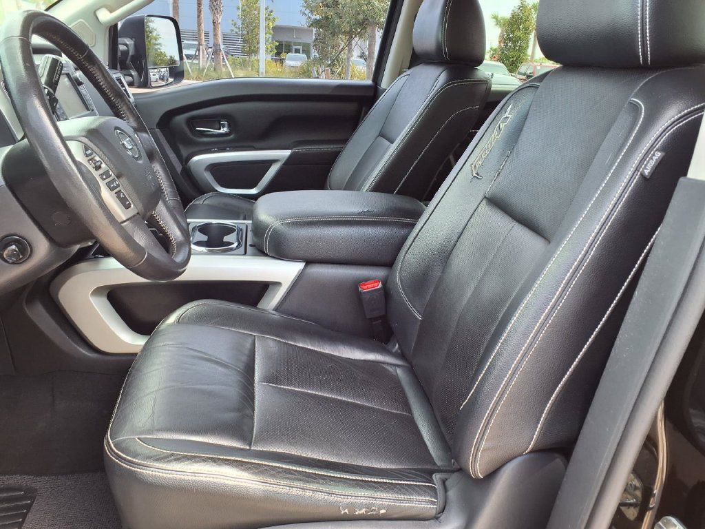 Used 2018 Nissan Titan PRO-4X w/ Pro-4x Convenience Package AWD/4WD image 28