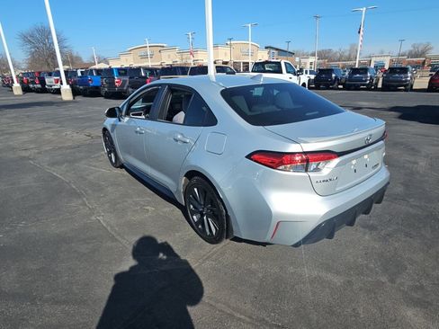 Certified 2023 Toyota Corolla SE w/ SE Premium Package image 5