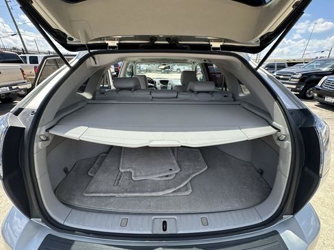 Used 2005 Lexus RX 330 w/ Premium Pkg FWD image 47