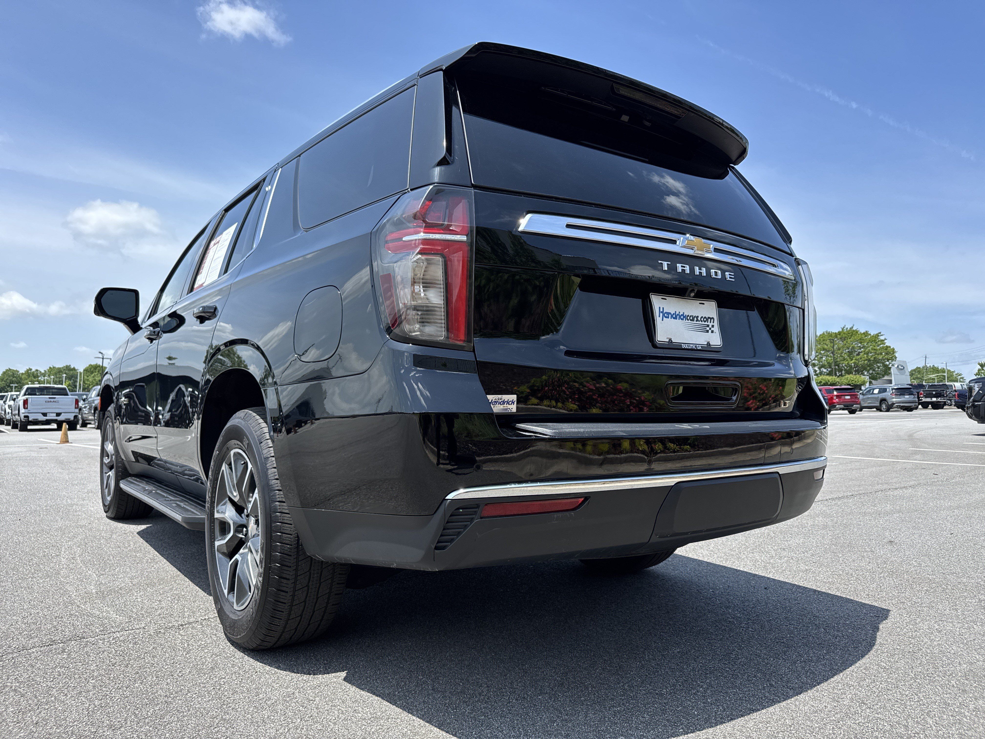 Used 2022 Chevrolet Tahoe LT w/ Luxury Package AWD/4WD image 8