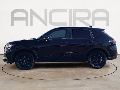 Used 2024 Honda HR-V Sport image 11