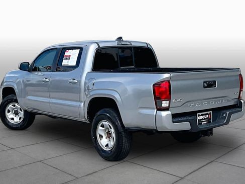 Used 2021 Toyota Tacoma SR AWD/4WD image 12