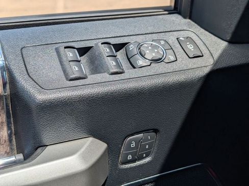 Used 2019 Ford F250 Lariat w/ Lariat Ultimate Package AWD/4WD image 23