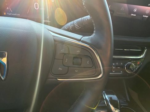 Used 2024 Buick Envista Sport Touring w/ Convenience I Package FWD image 14