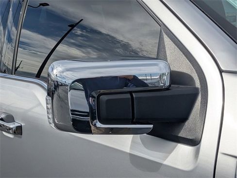 Used 2023 Ford F150 Platinum image 11