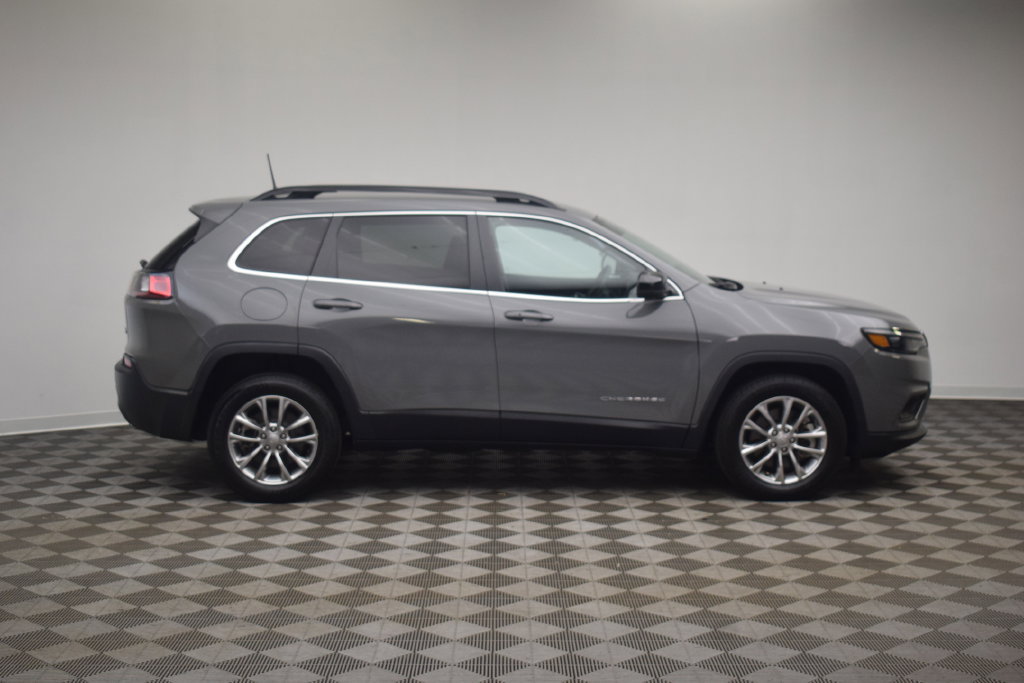 Used 2022 Jeep Cherokee Latitude Lux FWD image 11