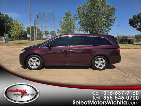 Used 2012 Honda Odyssey Touring image 1