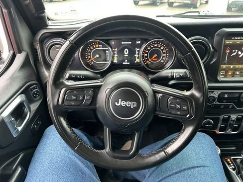 Used 2022 Jeep Gladiator Sport image 28