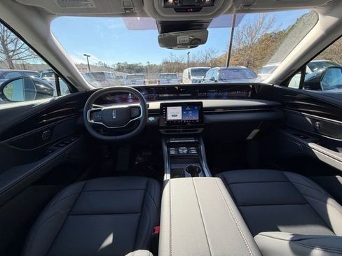 New 2026 Lincoln Nautilus Premier image 12
