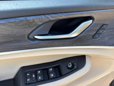 Used 2021 Jeep Grand Cherokee L Limited RWD image 23