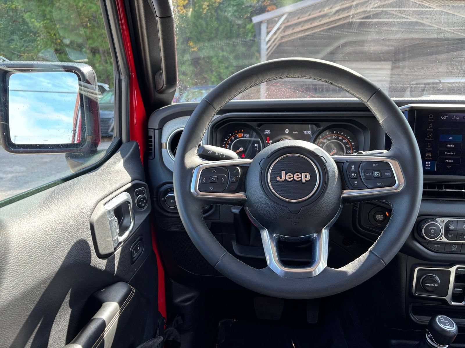 Used 2025 Jeep Wrangler Unlimited Sahara AWD/4WD image 33