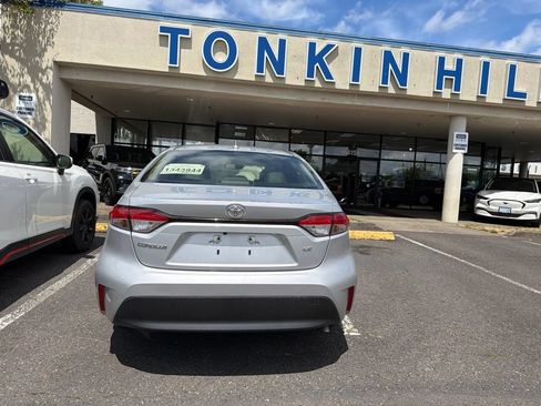 Used 2024 Toyota Corolla LE FWD image 6