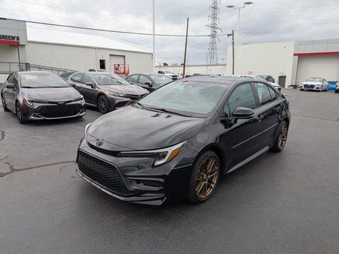 Certified 2024 Toyota Corolla SE Nightshade image 5