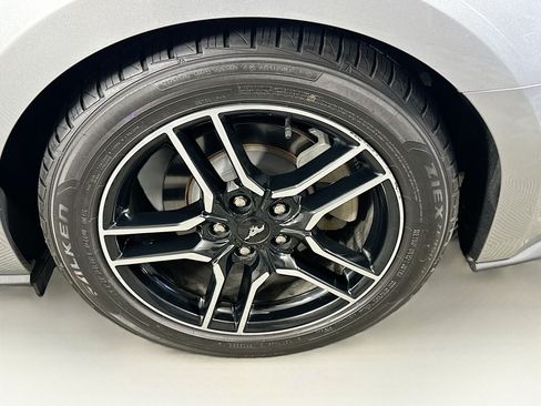 Used 2020 Ford Mustang Premium RWD image 11