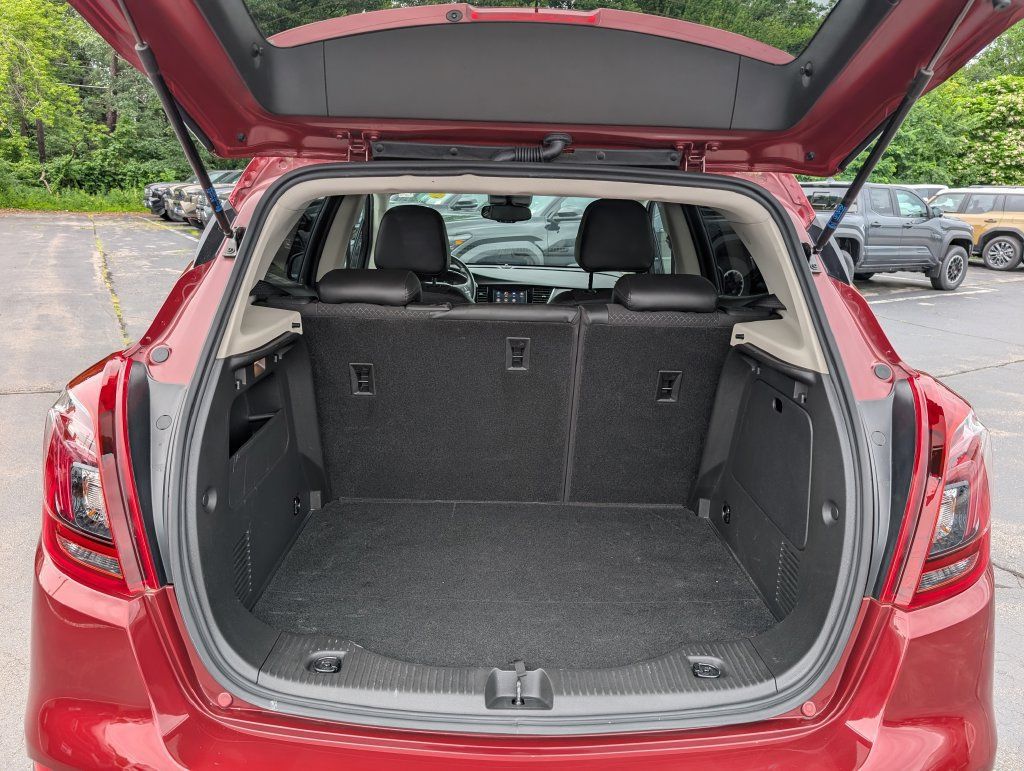 Used 2022 Buick Encore Preferred w/ Safety Package AWD/4WD image 17