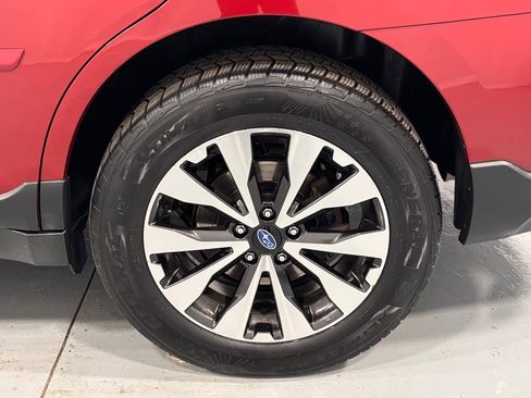 Used 2017 Subaru Outback 2.5i Limited image 31