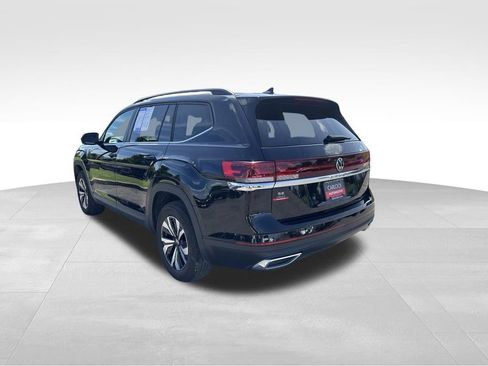 Used 2024 Volkswagen Atlas SE FWD image 6