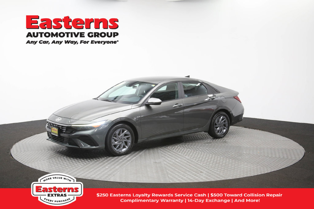 Used 2024 Hyundai Elantra SEL FWD image 56