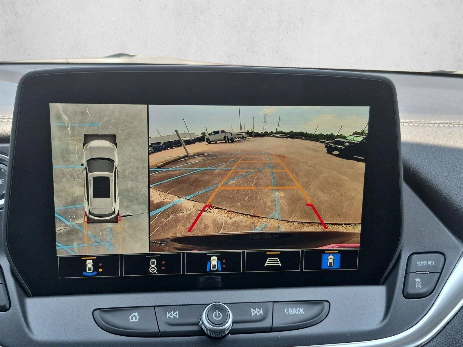 New 2026 Chevrolet Blazer LT w/ Sound & Technology Package FWD image 13