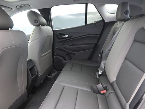 New 2026 Chevrolet Trax ACTIV w/ Sunroof Package FWD image 15