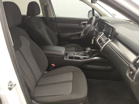 Used 2023 Kia Sorento LX FWD image 21