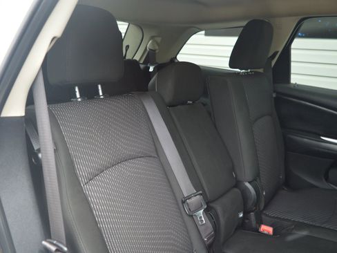 Used 2019 Dodge Journey SE w/ Connectivity Group FWD image 22