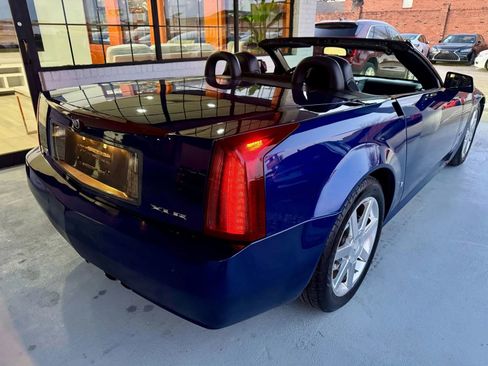 Used 2006 Cadillac XLR image 15
